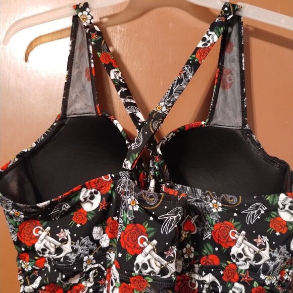 Torrid SIZE 4 (26) Bathing Suit SWIMSUIT Romper Tattoo Skull Dice Roses PREOWNED - Picture 6 of 10